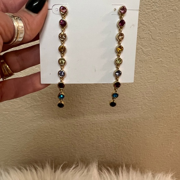 Perry Street earrings - Picture 2 of 4